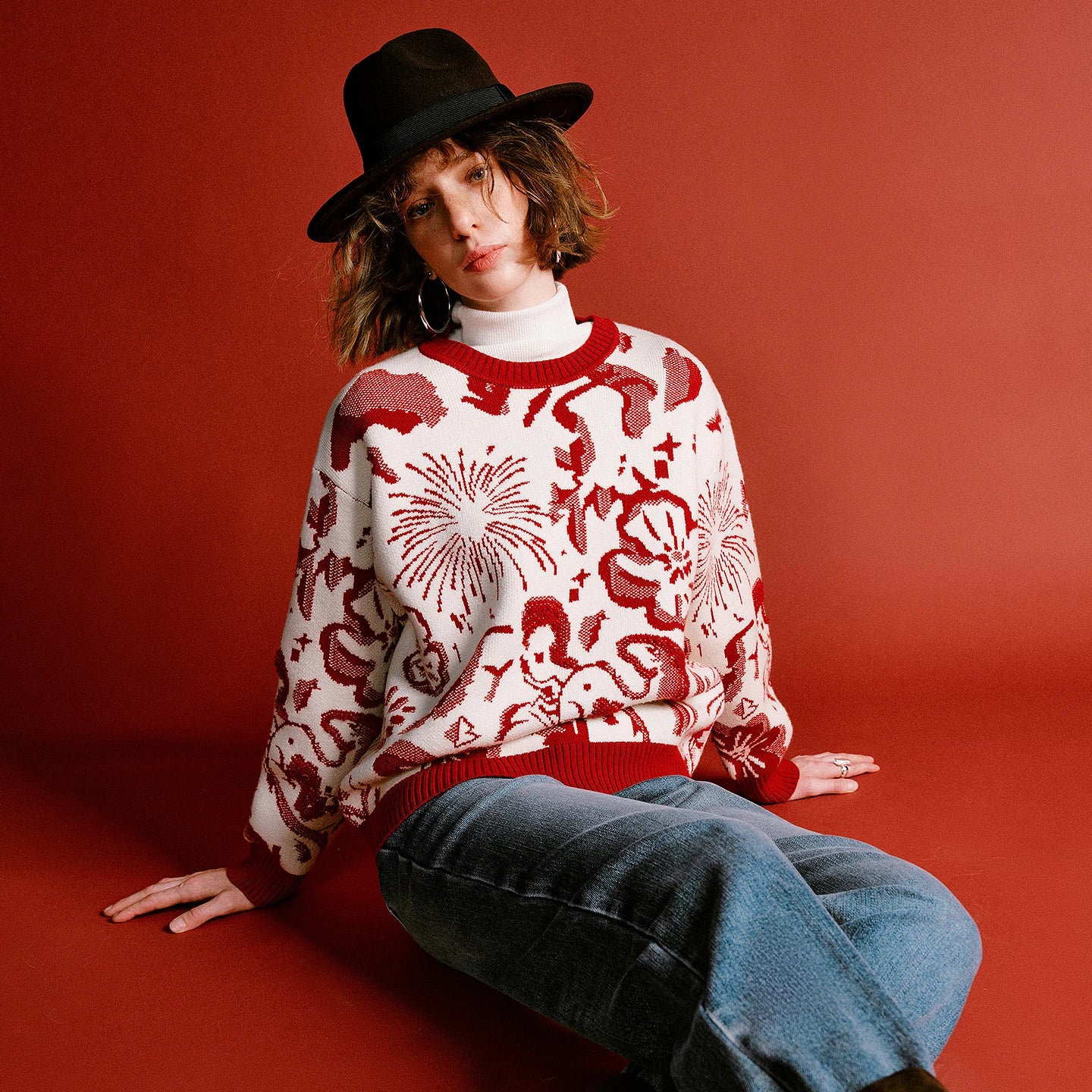 Pull Femme – Col Rond, Coupe Loose, Motif Artistique Année du Cheval