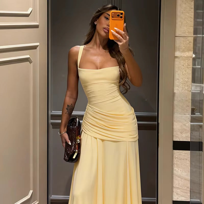 Robe longue moulante froncée dos nu à bretelles