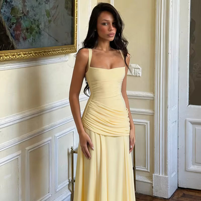 Robe longue moulante froncée dos nu à bretelles