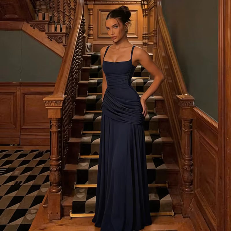Robe longue moulante froncée dos nu à bretelles