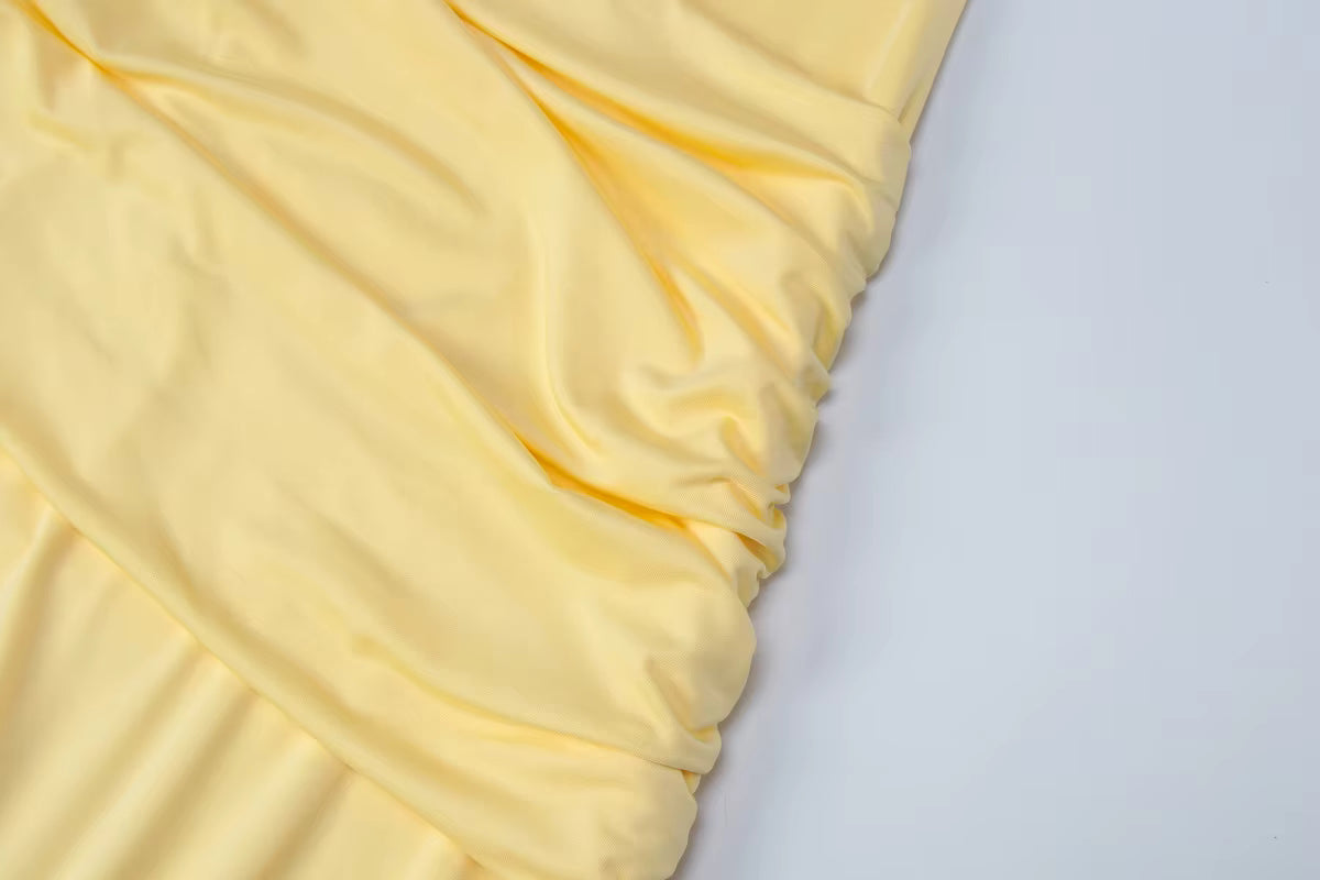 Robe longue moulante froncée dos nu à bretelles